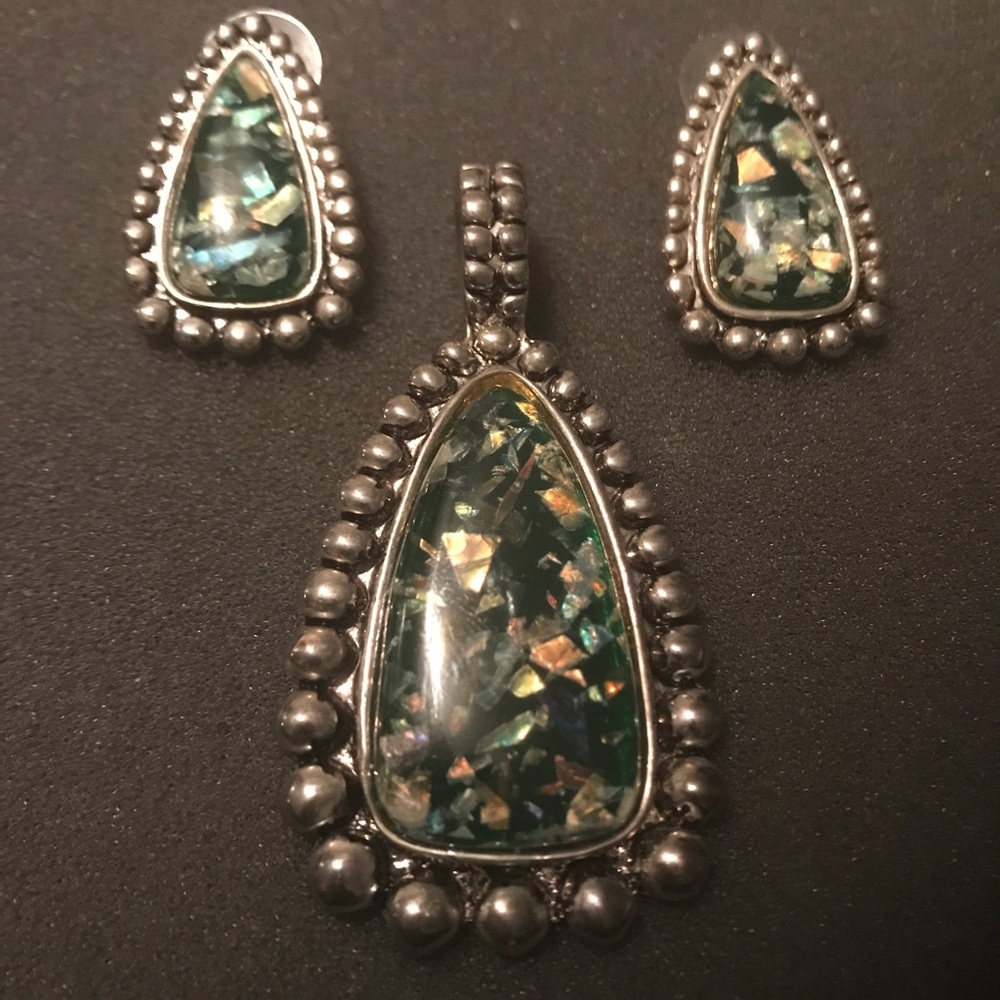 Green Speckled -Silver Enhancer/Matching Earrings